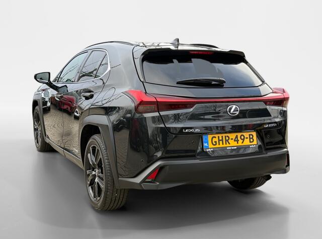 Lexus Ux 250h Preference Line I Hybrid I Camera I Leder I Cruise Control | Apple Carplay/Android Auto | DAB | LED koplampen