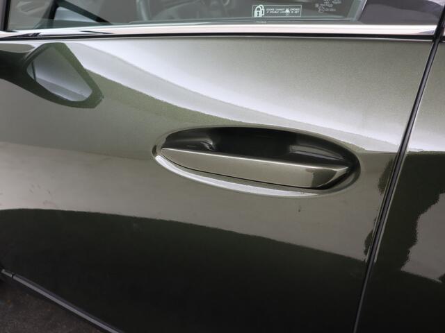 Lexus Ux 250h Luxury Line | Elektrisch schuif/kanteldak | Navigatie | Lederen bekleding |