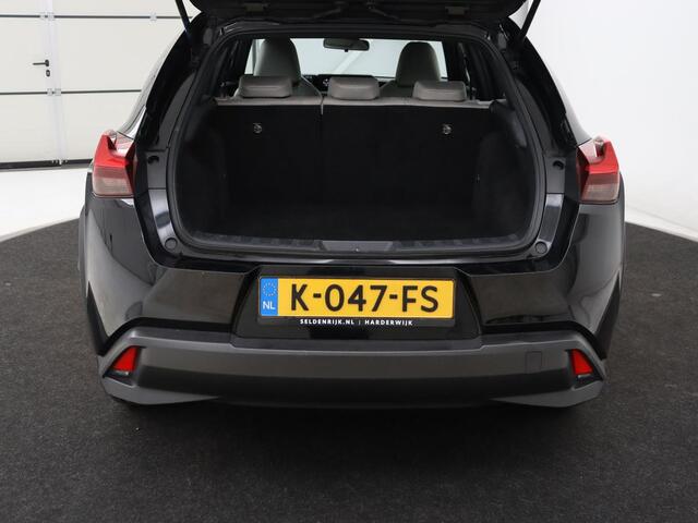 Lexus Ux 300e 54 kWh | Alcantara | Adaptive cruise | Carplay | Full LED | Elektrische stoelen | Climate control | Bluetooth | DAB