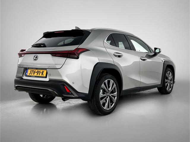 Lexus Ux 300h 35th Edition | Elektrische Achterklep | Stoelverwarming | Premium Navigatie Systeem 12,3" |
