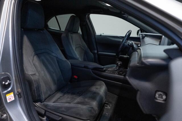 Lexus Ux 250 H Bussines Line, El.achterklep, Keyless, Ad.cruise, Lane assist