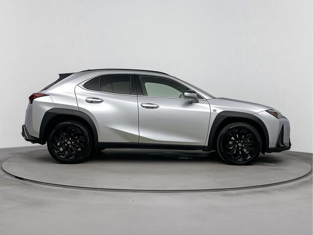 Lexus Ux 250h F Sport Design | Carplay | Stoelverwarming | Adaptive Cruise |