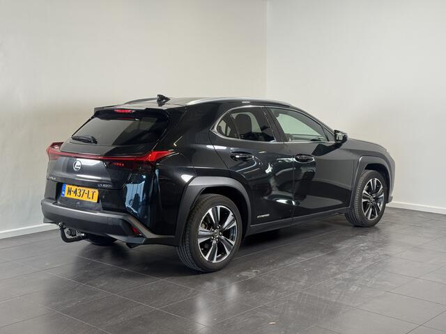 Lexus Ux 250h Preference Line | Trekhaak afneembaar | Blindspot monitor | Apple Carplay |