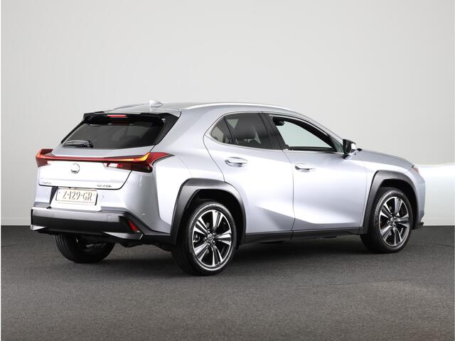 Lexus Ux 250h Luxury Line *DEMO* | Head up Display | Stoelverwarming |