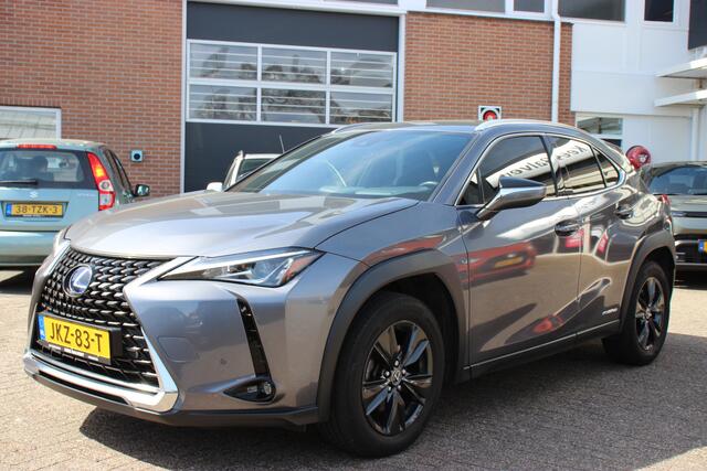 Lexus Ux 250h Luxury Line Automaat | Head-up | Blind spot | Leder | Stoelverwarming |