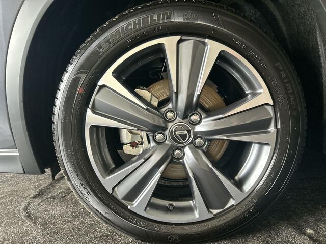 Lexus Ux 300e Luxury Line 73 kWh | 45% korting | Winter-pakket | Tech Pack | Navigatie | Nieuwprijs ¤ 61.095,00 |