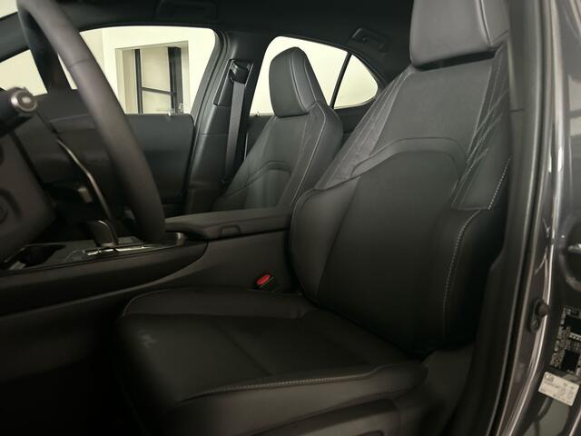 Lexus Ux 300e Luxury Line 73 kWh | 45% korting | Winter-pakket | Tech Pack | Navigatie | Nieuwprijs ¤ 61.095,00 |