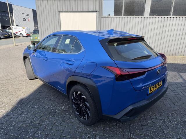 Lexus Ux 300e Business 54 kWh | Led | Nieuwe Service & Garantie |