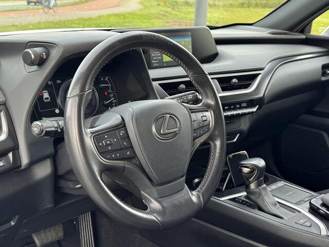 Lexus Ux 250h Black Line Stoelverwarming Carplay Onderhouden