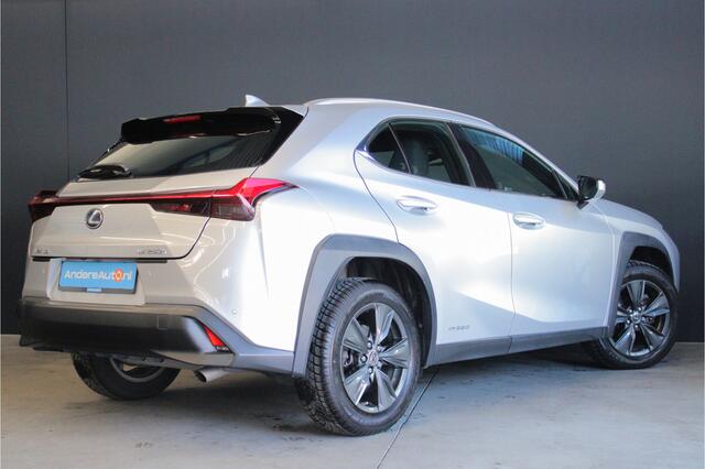 Lexus Ux 250h Business Line |parkeersensoren|stoel/stuurverwarming|Apple/Android|ACC|