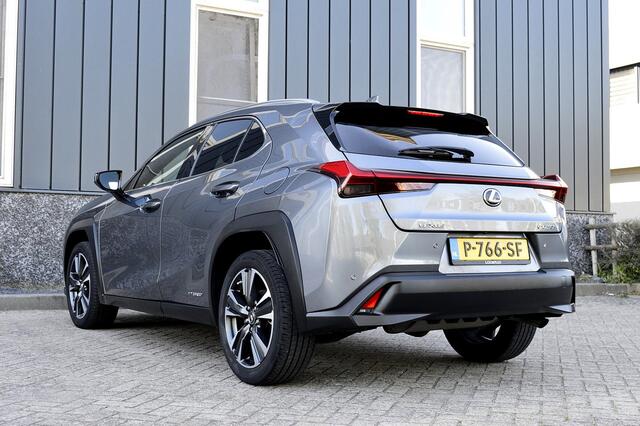 Lexus Ux 250h Preference Line Rijklaarprijs-Garantie Apple/Android Led Camera Alcantara Interieur