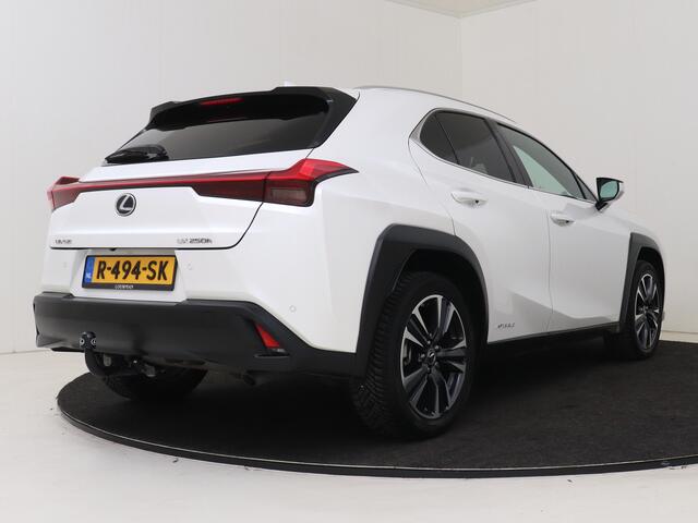 Lexus Ux 250h Preference Line | Premium uitgevoerd | Dealeronderhouden |
