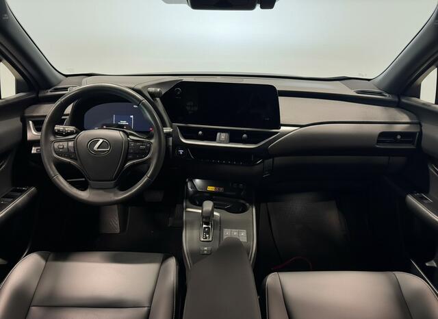 Lexus Ux 300h F SPORT Design | Carplay | Stoelverwarming | Adaptive Cruise |