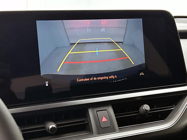 Lexus Ux 300h F SPORT Design | BTW Voertuig | Stoel+stuurverwarming | Lederen bekleding | Blind Spot Monitor | Parkeersensoren voor+achter | Navigatie | Apple CarPlay/Android Auto | Cruise Control Adaptive | Achteruitrij