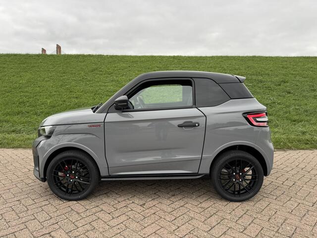 Ligier JS50 Brommobiel C Sport Ultimate Airco | Stoelverwarming | Apple Carplay | Camera