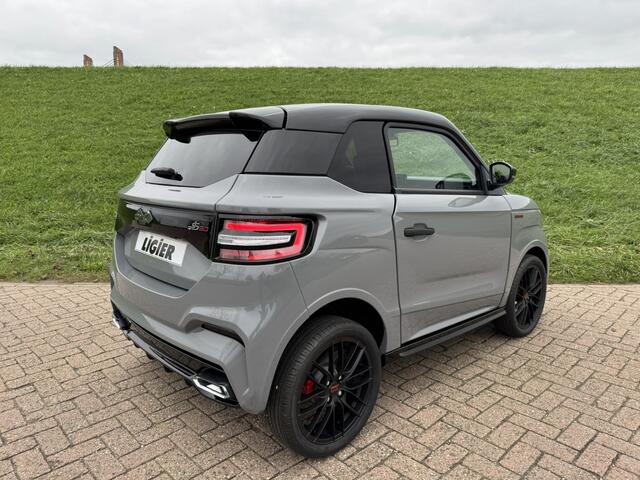 Ligier JS50 Brommobiel C Sport Ultimate Airco | Stoelverwarming | Apple Carplay | Camera