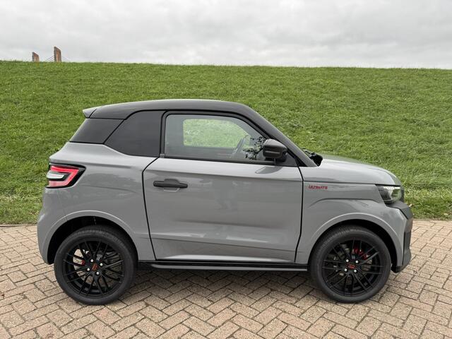 Ligier JS50 Brommobiel C Sport Ultimate Airco | Stoelverwarming | Apple Carplay | Camera