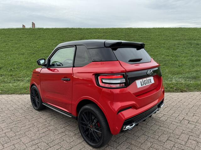 Ligier JS50 Brommobiel C Sport Ultimate Apple Carplay | Achteruitrijcamera | 16'' LMV