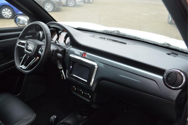 Ligier JS60 Brommobiel Chic Sun | Airco | Stuurbekrachtiging | parkeercamera | 1e eigenaar