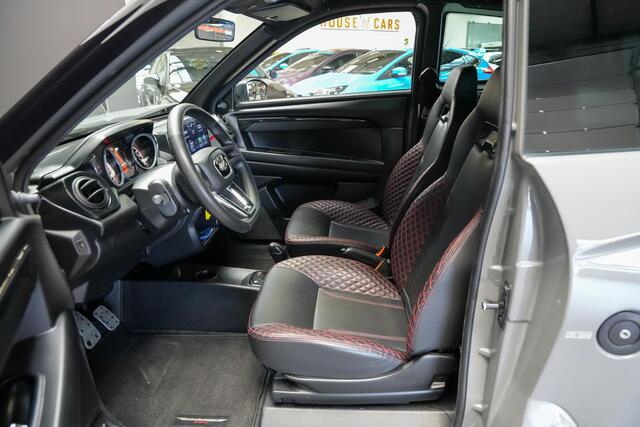 Ligier JS60 Chic |schaalstoelen|Apple Carplay|sterrenhemel|DAB|parkeercamera|airco|16" lichtmetalen velgen|