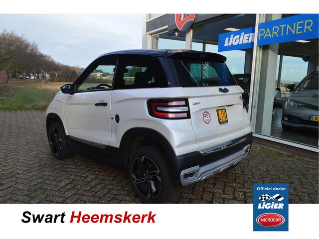 Ligier JS60 Brommobiel Chic Sun | Stuurbekrachtiging | Airco | Apple Carpl.