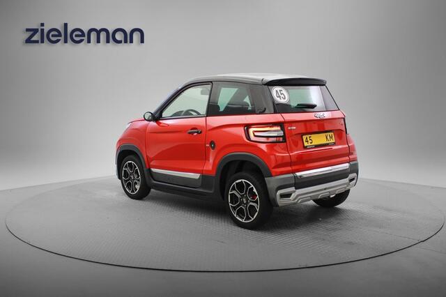 Ligier JS60 dCi Chic Sun - 2022 - 7.388 Km- Leer, Camera, Stuurbekrachtiging