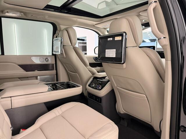 Lincoln NAVIGATOR 3.5L V6 Lang Preferred Grijs kenteken