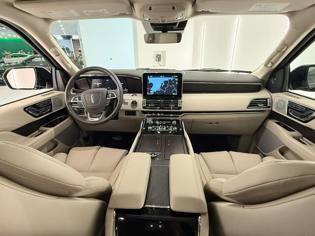 Lincoln NAVIGATOR 3.5L V6 Lang Preferred Grijs kenteken