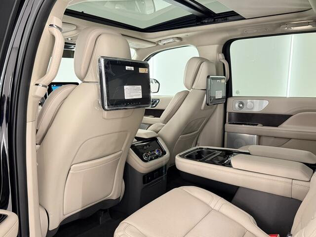 Lincoln NAVIGATOR 3.5L V6 Lang Preferred Grijs kenteken