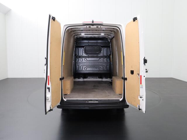 MAN TGE 2.0TDI 140PK DSG Automaat L3H3 | Camera | 3-Persoons | Betimmering | Airco | Cruise