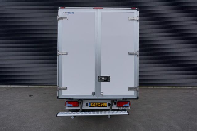 MAN TGE 3.180 Automaat Bakwagen EL App-Connect Camera Lat-om-lat Meubelbak