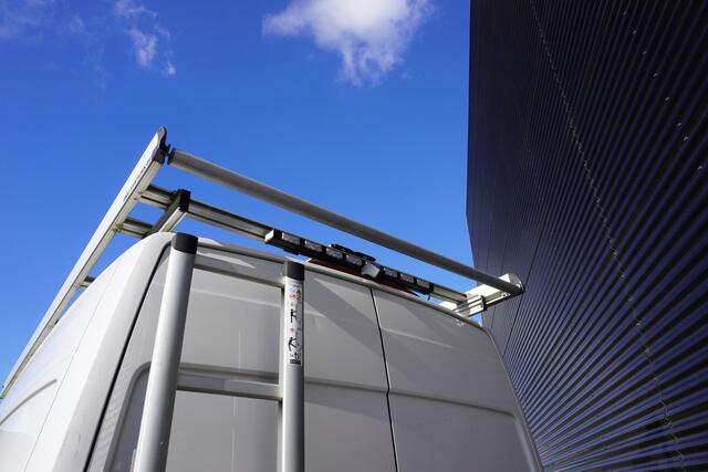 MAN TGE 140 PK L3H3/L2H2 Apple Carplay LED Camera Cruise control Trekhaak Airco Imperiaal Bullbar Inrichting