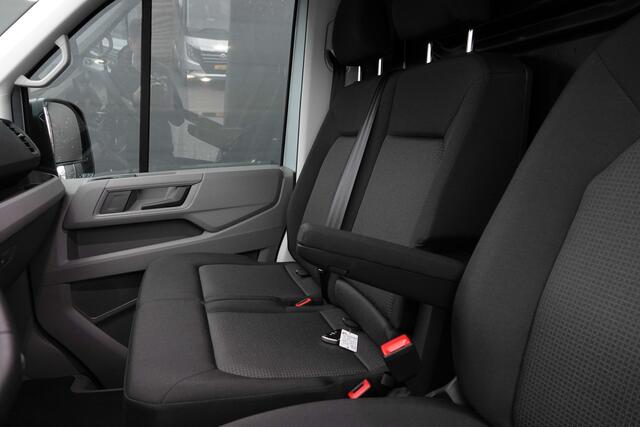 MAN TGE 35 | 140Pk Aut. | 3.140 | L3H3 | 12,9'' Display | Nieuw Model | Stoel-Bank | Achteruitrijcamera | 3.500Kg trekgewicht | 19'' | Oyster Zilver