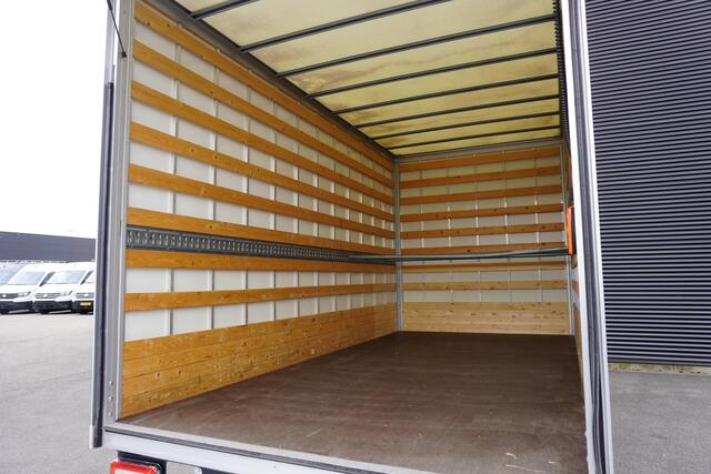 MAN TGE Dubbellucht 180pk Automaat Bakwagen Laadklep Trekhaak LED Navigatie Camera Airco Cruise control