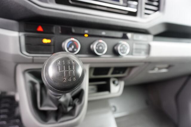 MAN TGE 140pk Bakwagen laadklep Apple Carplay Cruise control Airco 3-Zits Meubelbak Koffer LBW