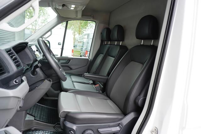 MAN TGE 180pk L4H3/L3H2 Trekhaak Apple Carplay Navigatie Camera Cruise control 3-Zits Kunstleder