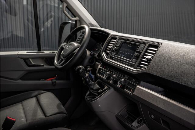 MAN TGE 2.0 TDI | L3H3 | 140 PK | 3-Zits | Trekhaak 3.0T | 1e Eigenaar | Camera | Carplay | Cruise | Airco | Trekhaak