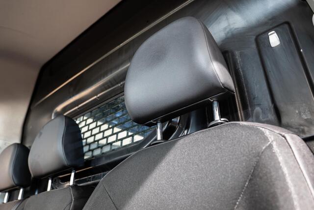 MAN TGE 35 2.0 Standaard L3H2 4x4 | Geveerde stoelen | Apple Carplay