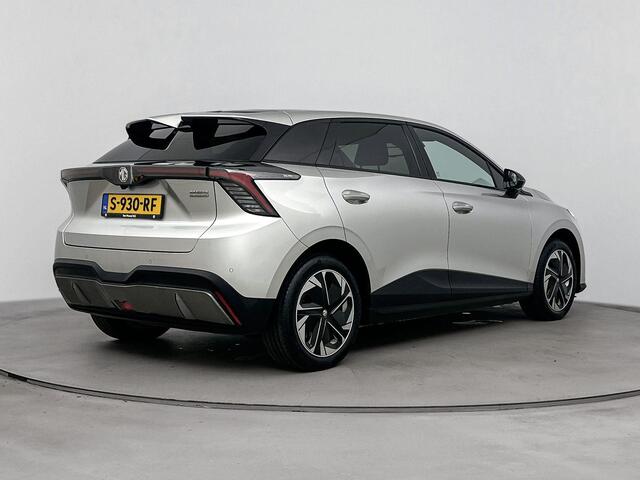 MG 4 MG4 Electric Luxury 64 kWh 204PK | Navigatie | Half-Lederen Bekleding | 360 Graden Camera | Apple CarPlay & Android Auto