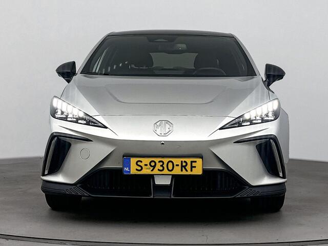 MG 4 MG4 Electric Luxury 64 kWh 204PK | Navigatie | Half-Lederen Bekleding | 360 Graden Camera | Apple CarPlay & Android Auto