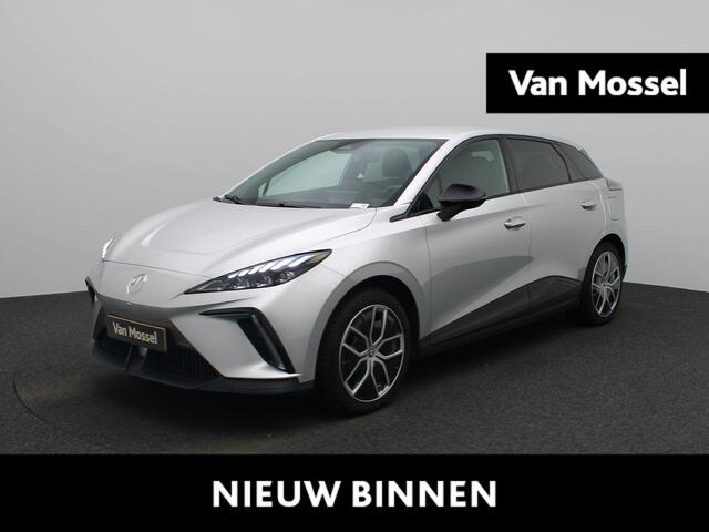 MG 4 MG4 64 kWh Luxury 204PK | Navigatie | Half-Lederen Bekleding | 360 Camera | Apple CarPlay & Android Auto