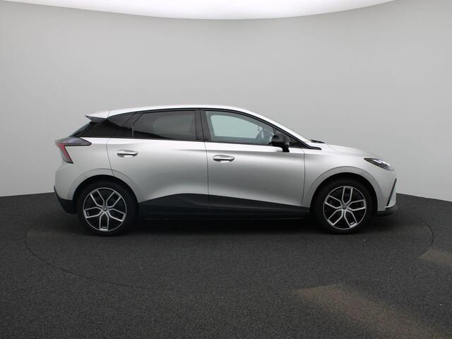 MG 4 MG4 64 kWh Luxury 204PK | Navigatie | Half-Lederen Bekleding | 360 Camera | Apple CarPlay & Android Auto