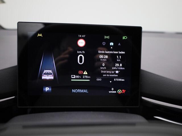 MG 4 MG4 Electric Luxury 64 kWh | Climate Control / ECC | Cruise control Adaptive | Navigatie | Half lederen bekleding | Stoelverwarming | LED koplampen | Park Distance Control voor en achter | Achteruitrijcamera |