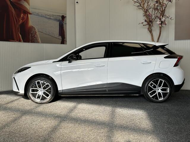 MG 4 MG4 ELECTRIC 204 PK NAVIGATIE ADAPTIVE CRUISE CONTROL APPLE CARPLAY/ANDROID 360 CAMERA STOEL EN STUURVERWARMING DODEHOEKSENSOREN RIJSTROOKSENSOREN KEYLESS GO ZEER MOOI !! 3010