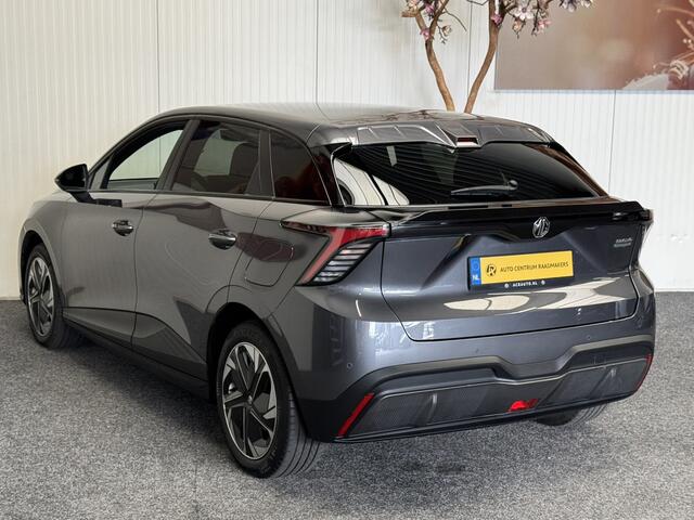 MG 4 MG4 ELECTRIC COMFORT LONG RANGE 64 KW 204 PK FABRIEKGARANTIE TOT 3031 !!! NAVIGATIE VIA APPEL CARPLAY/ANDROID ADAPTIVE CRUISE CONTROL RIJSTROOKSENSOREN KEYLESS GO PDC ZEER MOOI !!