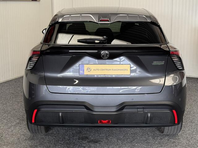 MG 4 MG4 ELECTRIC COMFORT LONG RANGE 64 KW 204 PK FABRIEKGARANTIE TOT 3031 !!! NAVIGATIE VIA APPEL CARPLAY/ANDROID ADAPTIVE CRUISE CONTROL RIJSTROOKSENSOREN KEYLESS GO PDC ZEER MOOI !!