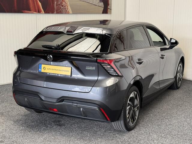MG 4 MG4 ELECTRIC COMFORT LONG RANGE 64 KW 204 PK FABRIEKGARANTIE TOT 3031 !!! NAVIGATIE VIA APPEL CARPLAY/ANDROID ADAPTIVE CRUISE CONTROL RIJSTROOKSENSOREN KEYLESS GO PDC ZEER MOOI !!