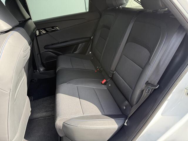 MG 4 MG4 Electric Luxury 64 kWh / Eerste Eigenaar / Stoel+Stuur Verwarming / Navigatie / 360º Camera / Elektrische Bestuurders Stoel / Keyless /