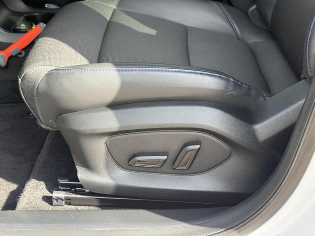 MG 4 MG4 Electric Luxury 64 kWh / Eerste Eigenaar / Stoel+Stuur Verwarming / Navigatie / 360º Camera / Elektrische Bestuurders Stoel / Keyless /