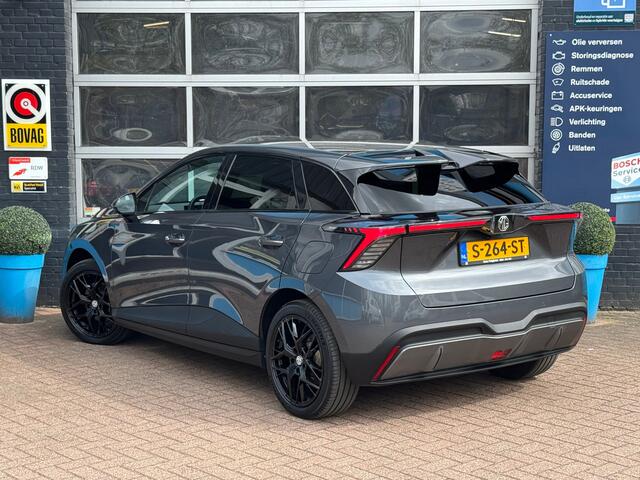 MG 4 MG4 Electric Luxury 64 kWh | Achterruitverwarming | Achteruitrijcamera | Cruise control adaptief